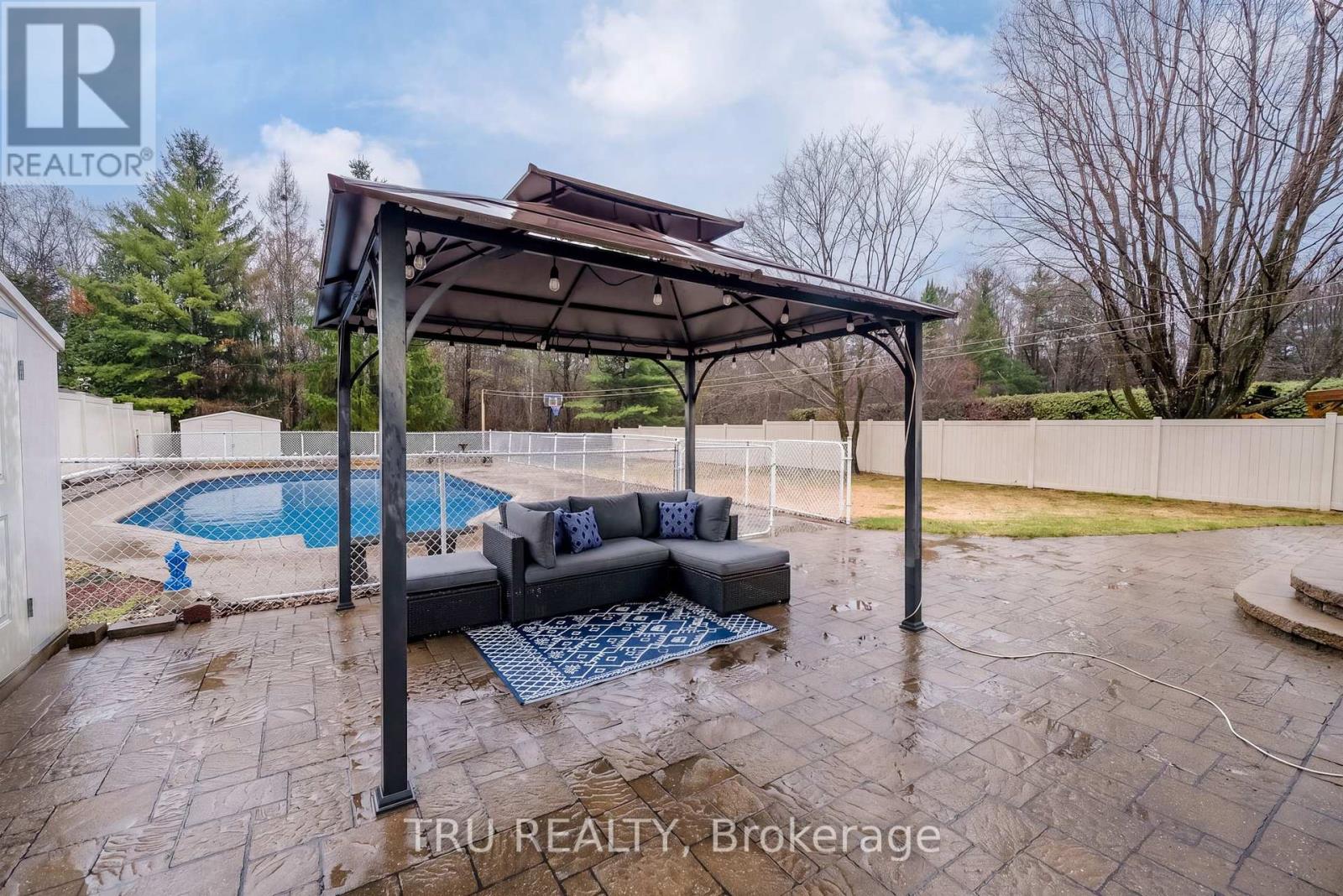 256 Hoylake Crescent, Ottawa, Ontario  K1E 2M8 - Photo 38 - X13004376