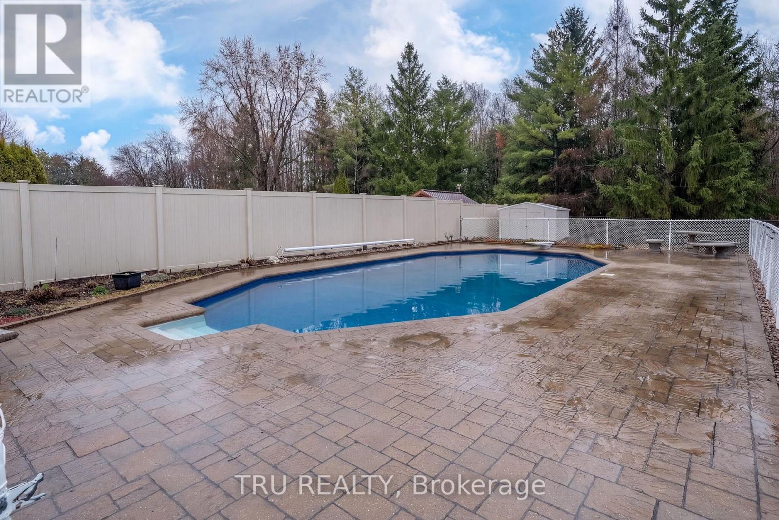 256 Hoylake Crescent, Ottawa, Ontario  K1E 2M8 - Photo 39 - X13004376