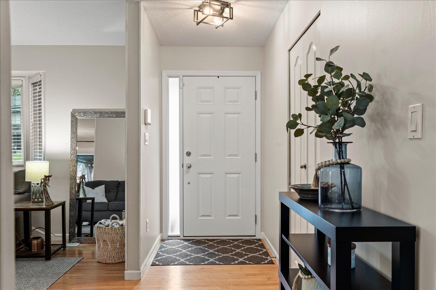 3712 Old Clayburn Road, Abbotsford, British Columbia V3G 1H6 - Photo 4 - R3110191