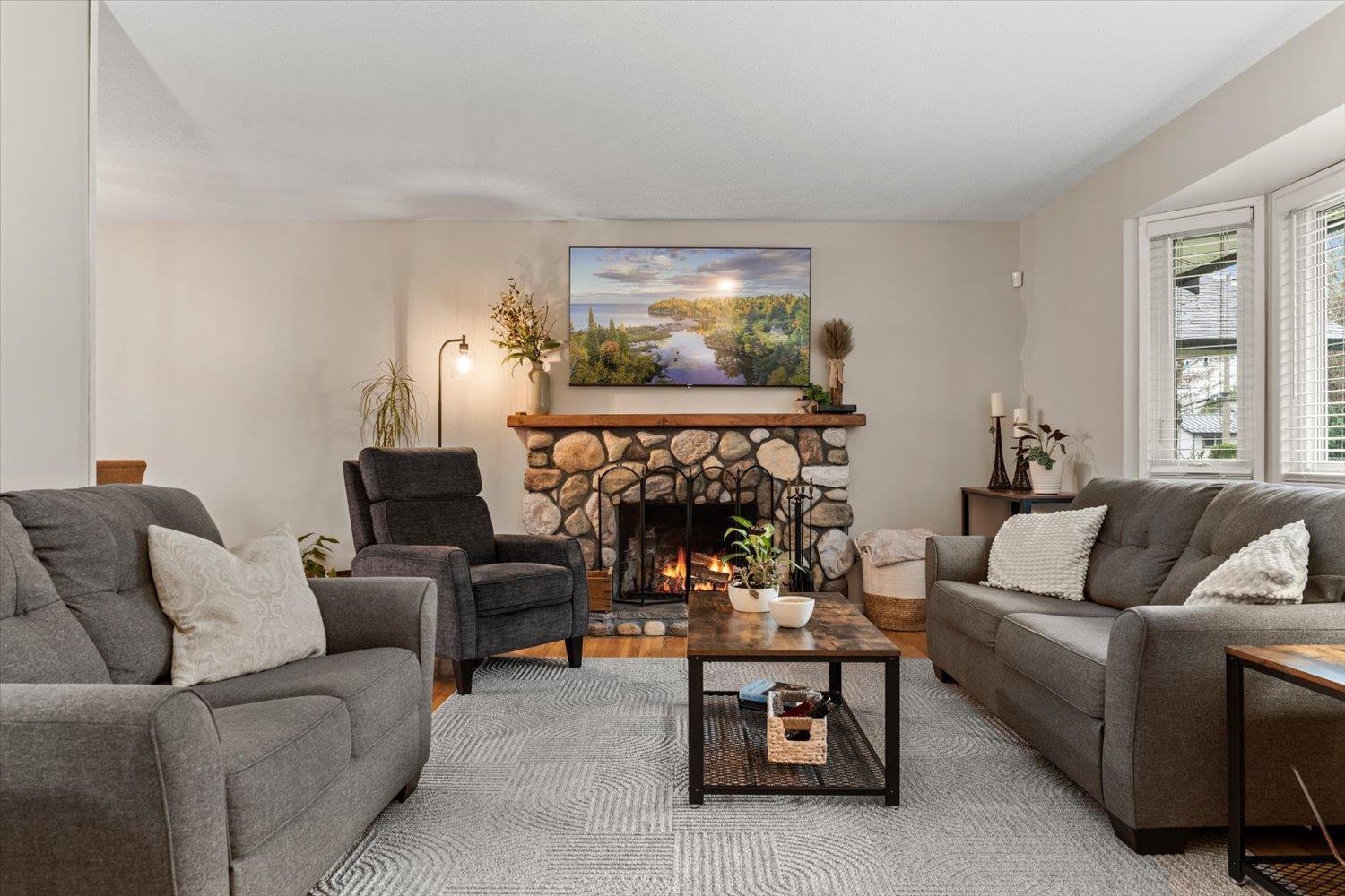 3712 Old Clayburn Road, Abbotsford, British Columbia V3G 1H6 - Photo 5 - R3110191