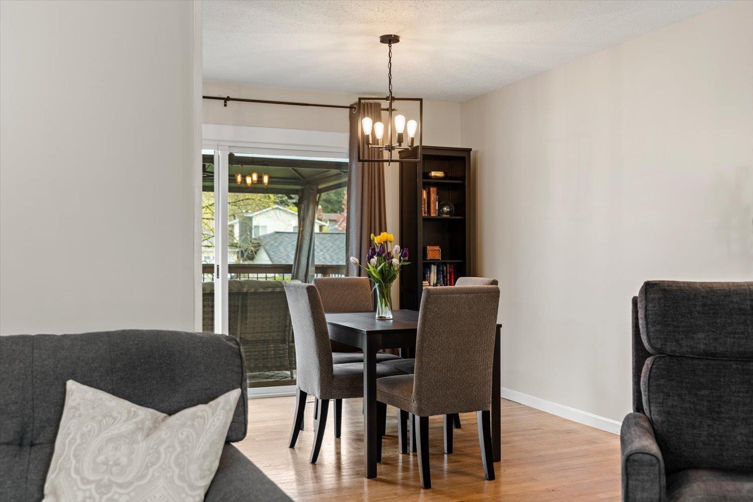 3712 Old Clayburn Road, Abbotsford, British Columbia V3G 1H6 - Photo 10 - R3110191