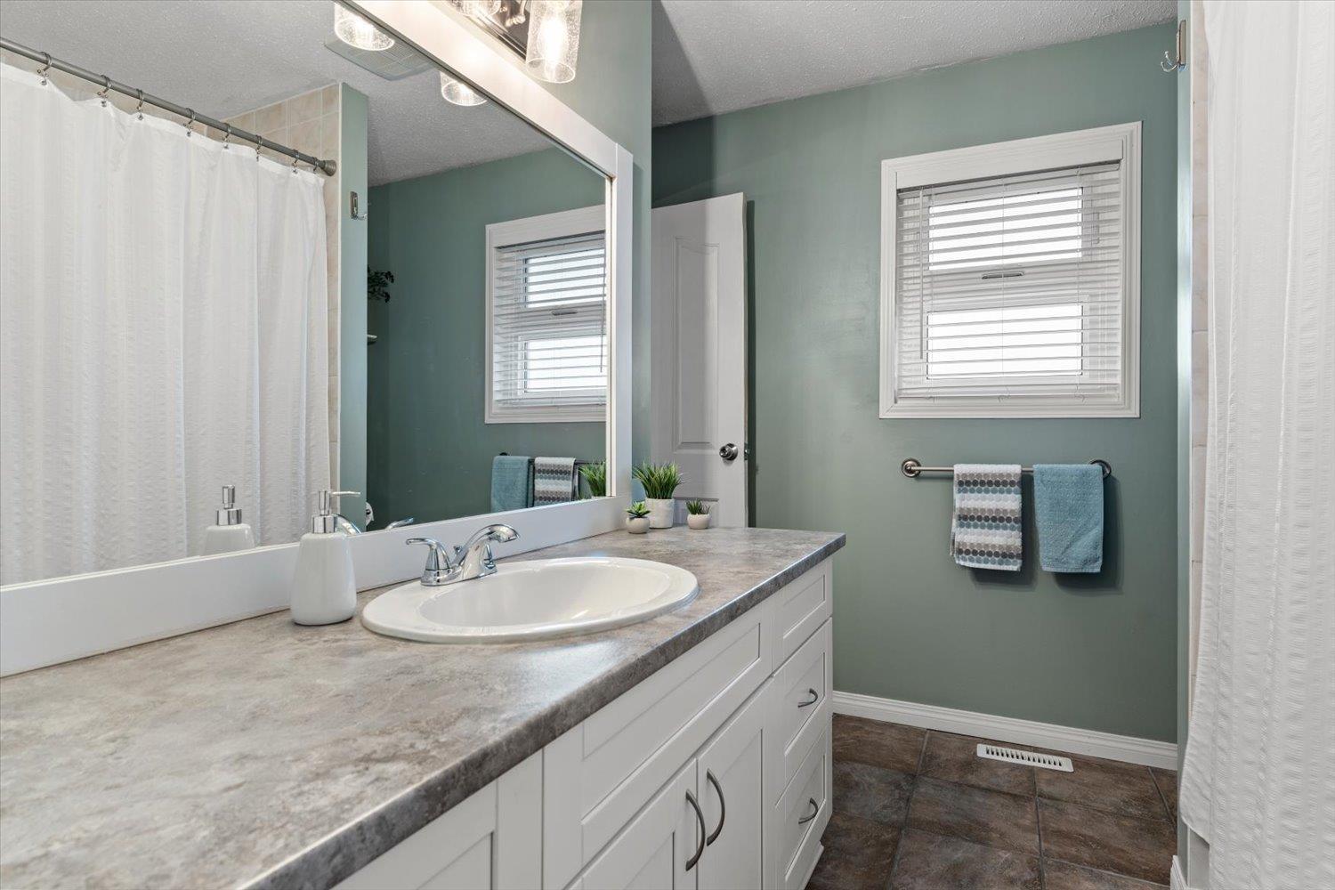 3712 Old Clayburn Road, Abbotsford, British Columbia V3G 1H6 - Photo 19 - R3110191