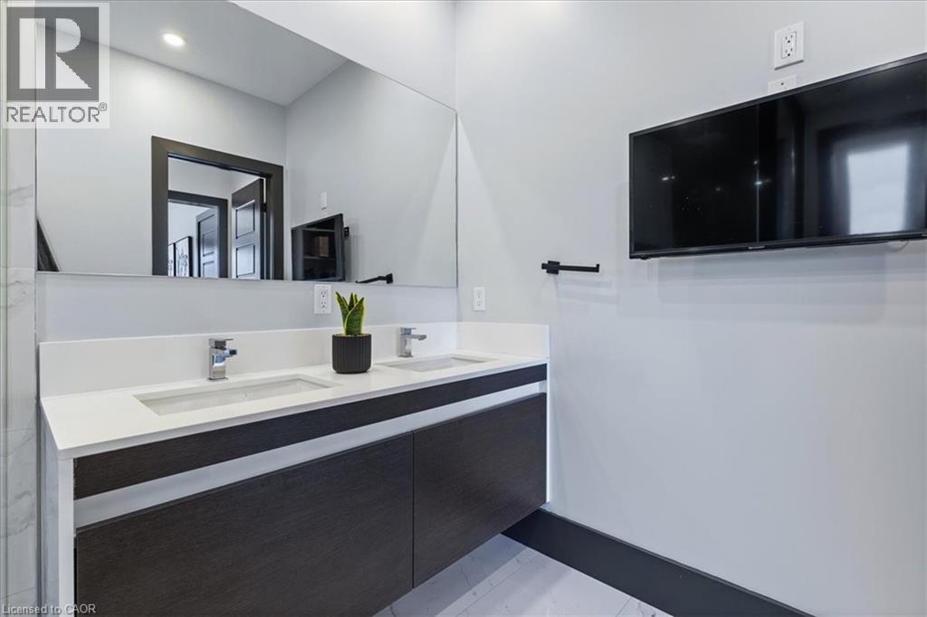 404 Montrose Street N, Cambridge, Ontario  N3H 2P3 - Photo 13 - 40818571