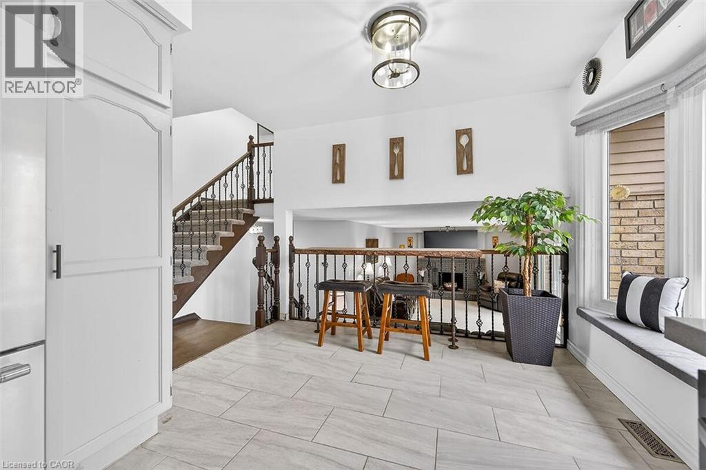 56 Hummingbird Lane, Hamilton, Ontario  L9A 4A9 - Photo 6 - 40821149