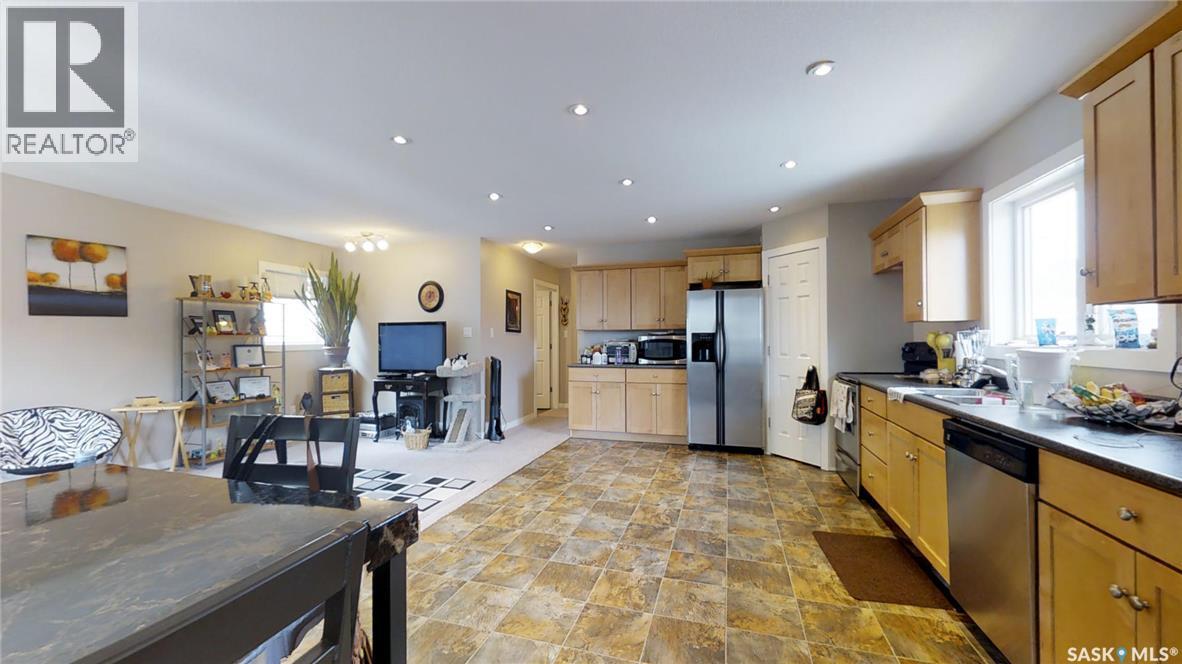 410 Edward Street, Regina, Saskatchewan  S4R 4W4 - Photo 2 - SK033057