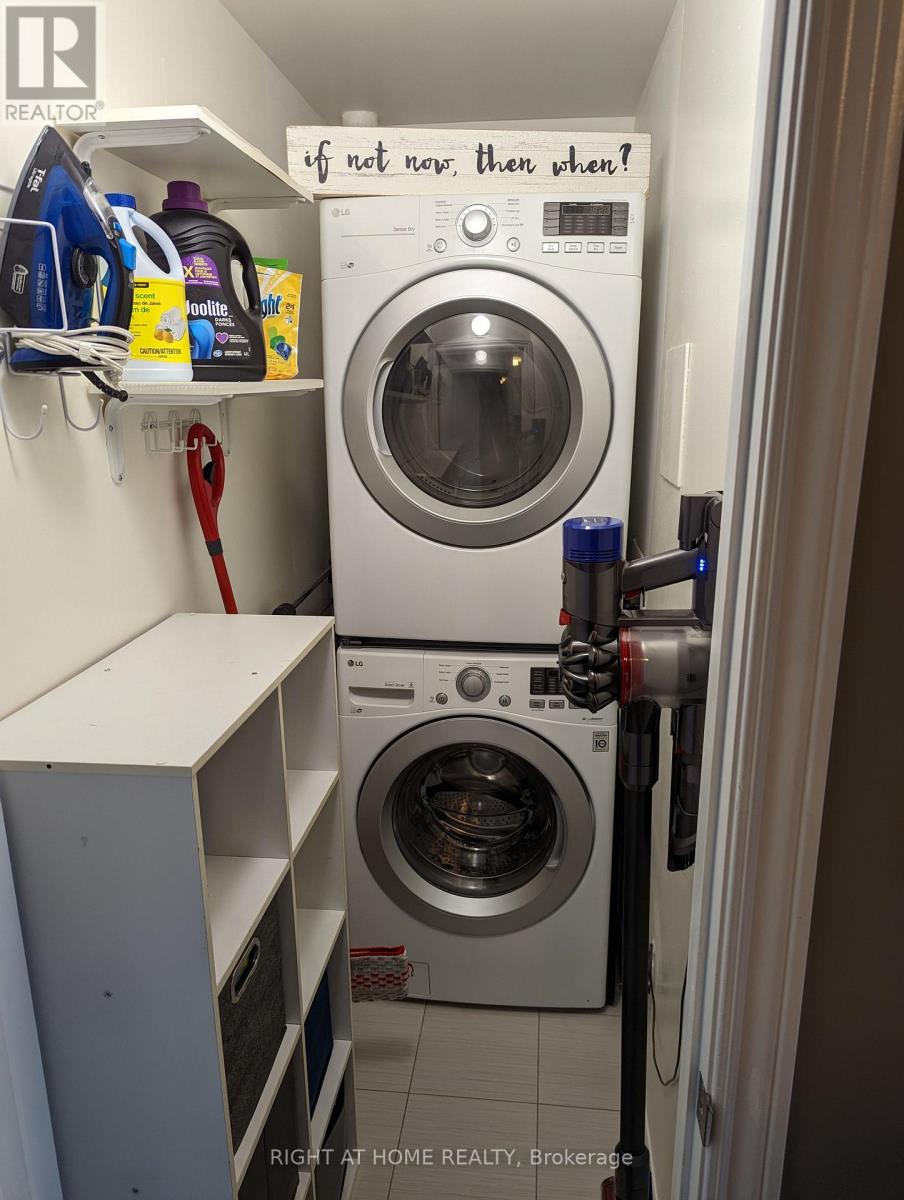 302 - 570 Lolita Gardens, Mississauga, Ontario  L5A 3K8 - Photo 11 - W13005310