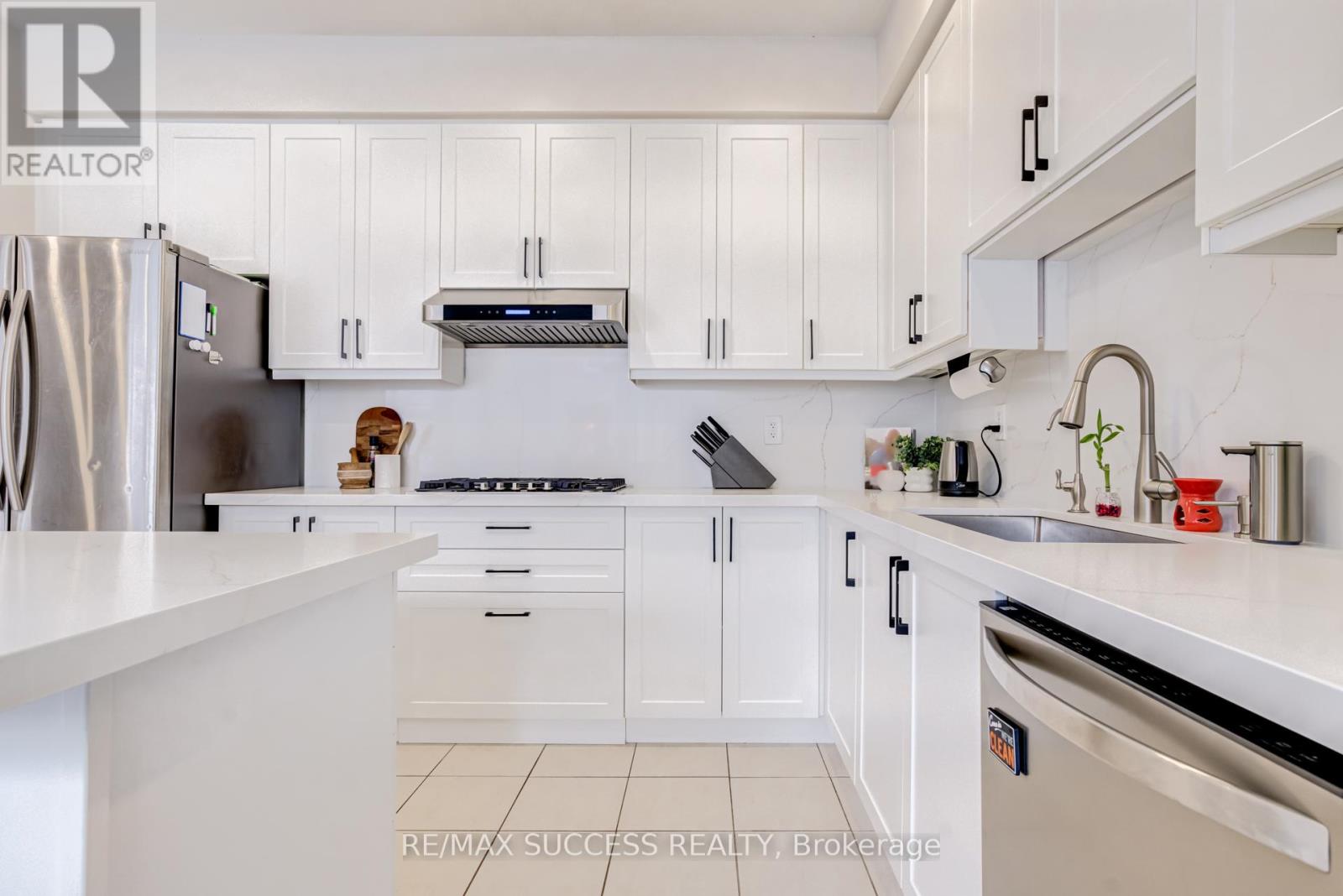 91 Tysonville Circle, Brampton, Ontario  L7A 4B2 - Photo 10 - W13005316