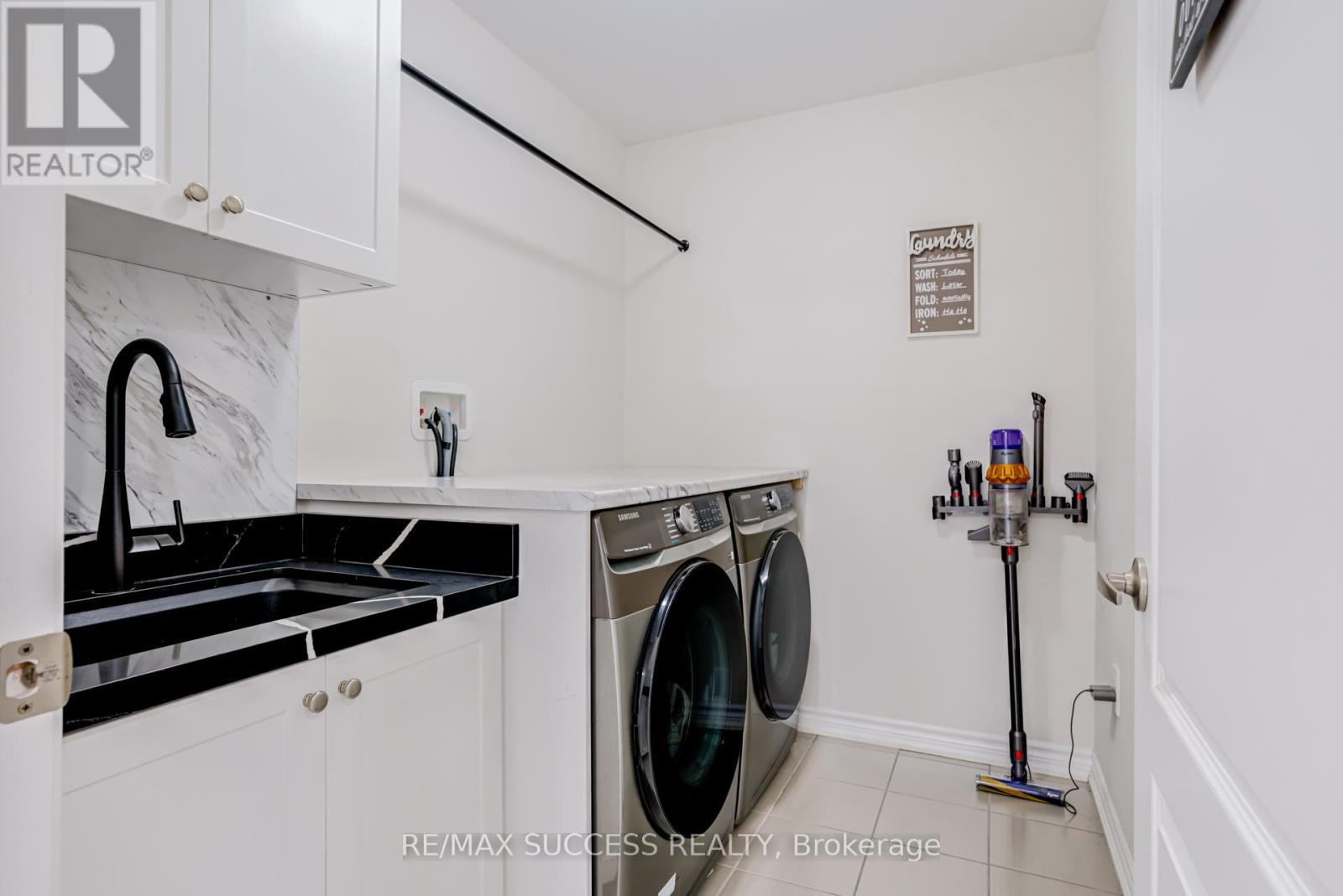 91 Tysonville Circle, Brampton, Ontario  L7A 4B2 - Photo 32 - W13005316