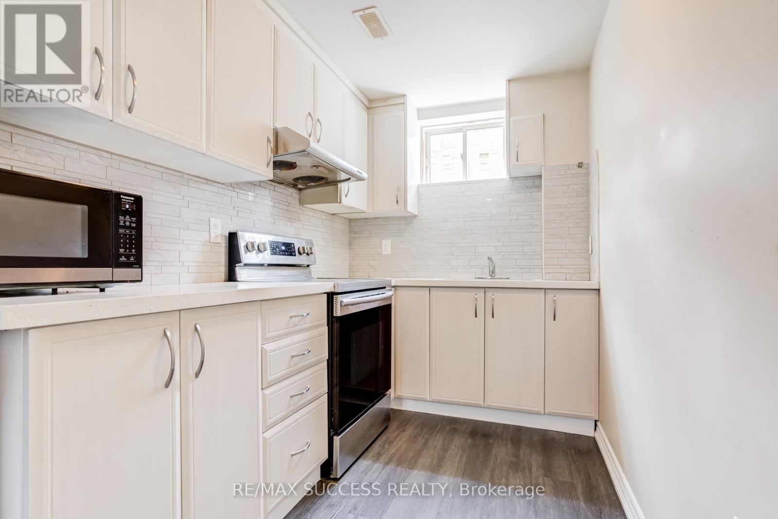 91 Tysonville Circle, Brampton, Ontario  L7A 4B2 - Photo 40 - W13005316