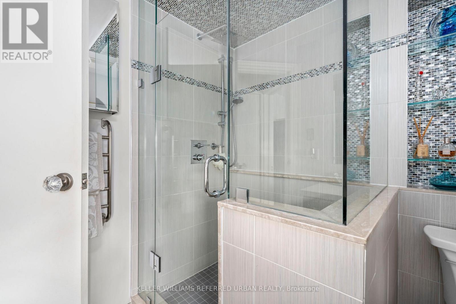 10 Landour Avenue, Toronto, Ontario  M6M 4J4 - Photo 24 - W13005332