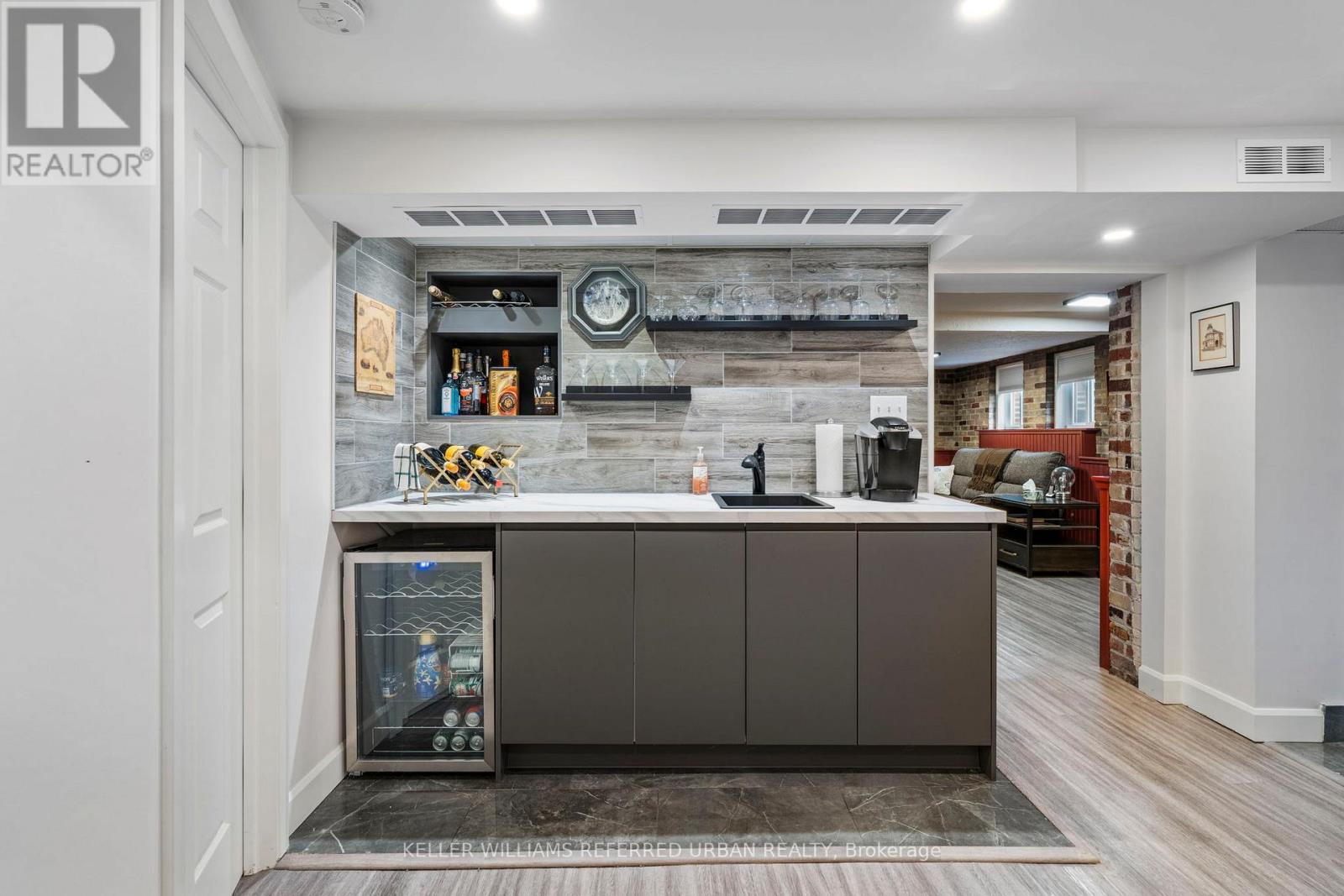 10 Landour Avenue, Toronto, Ontario  M6M 4J4 - Photo 28 - W13005332