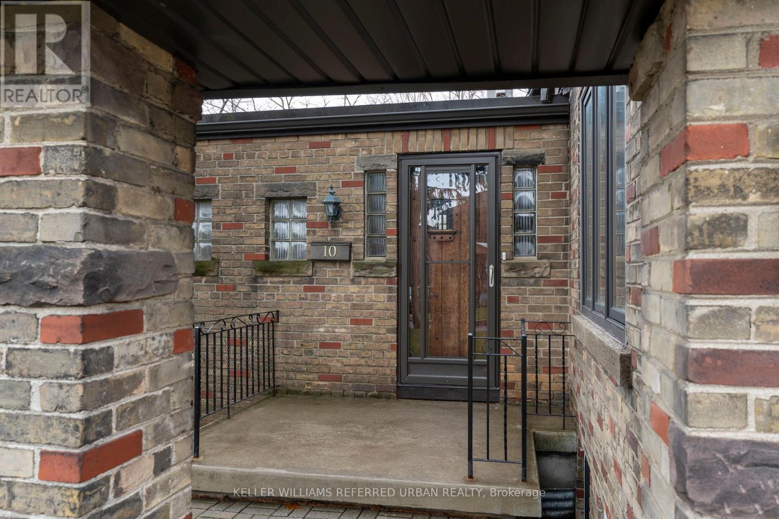 10 Landour Avenue, Toronto, Ontario  M6M 4J4 - Photo 3 - W13005332