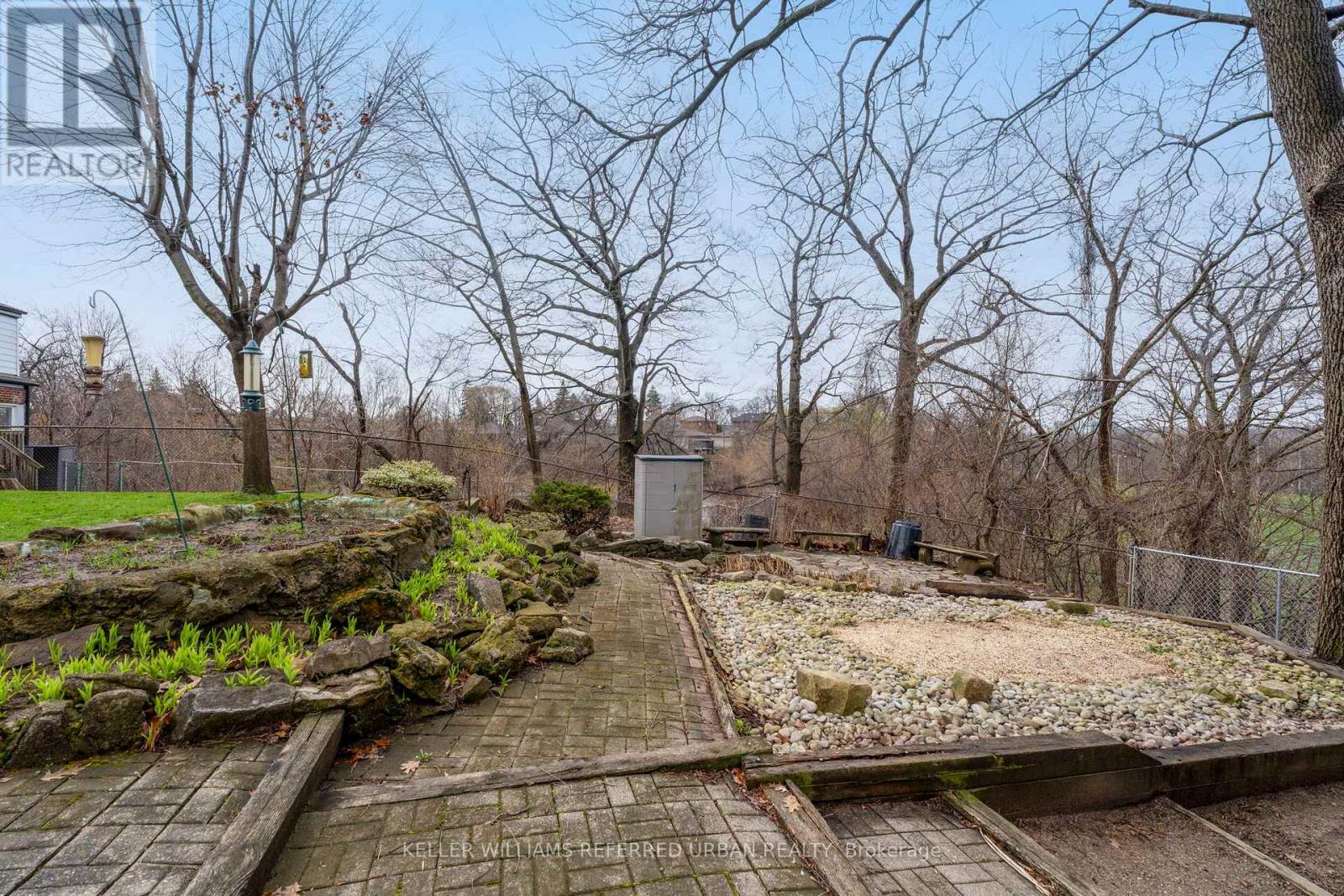 10 Landour Avenue, Toronto, Ontario  M6M 4J4 - Photo 36 - W13005332