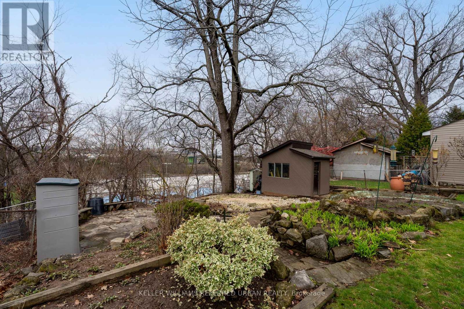 10 Landour Avenue, Toronto, Ontario  M6M 4J4 - Photo 39 - W13005332