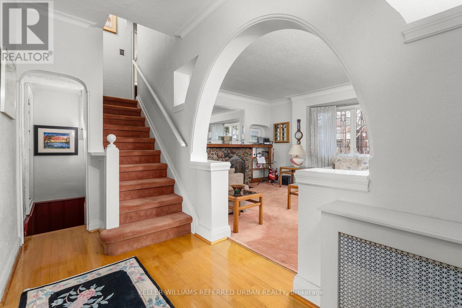 10 Landour Avenue, Toronto, Ontario  M6M 4J4 - Photo 5 - W13005332