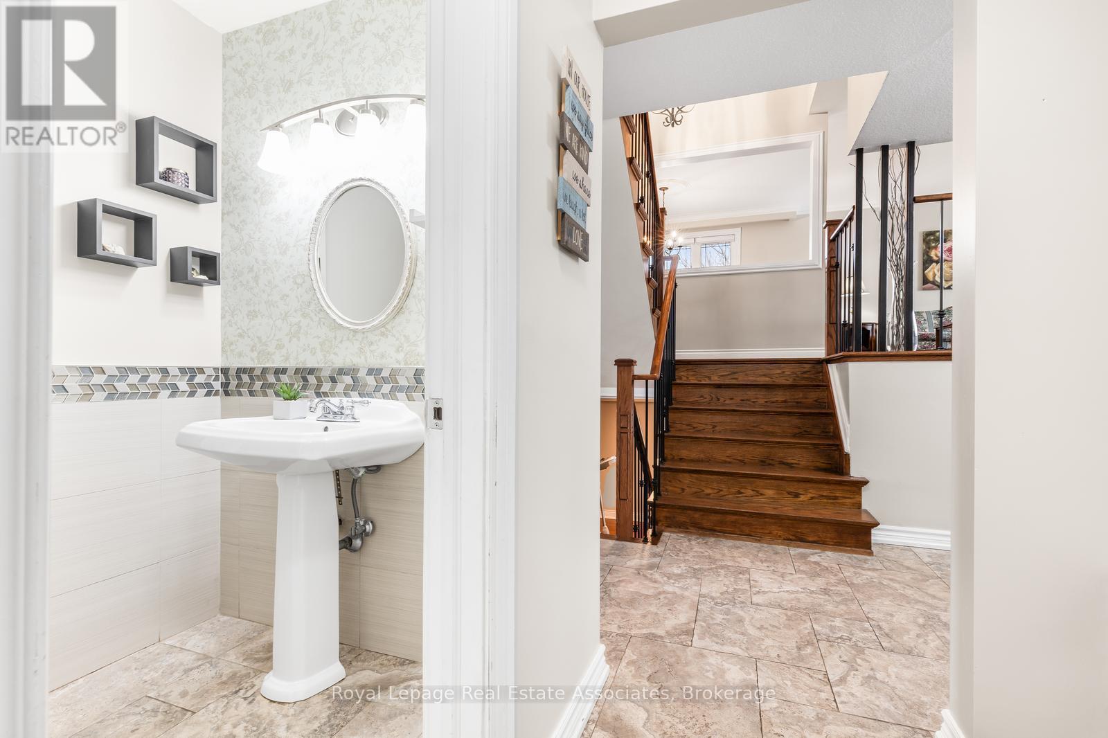 176 Daphne Avenue, Mississauga, Ontario  L5A 1M6 - Photo 11 - W13005340