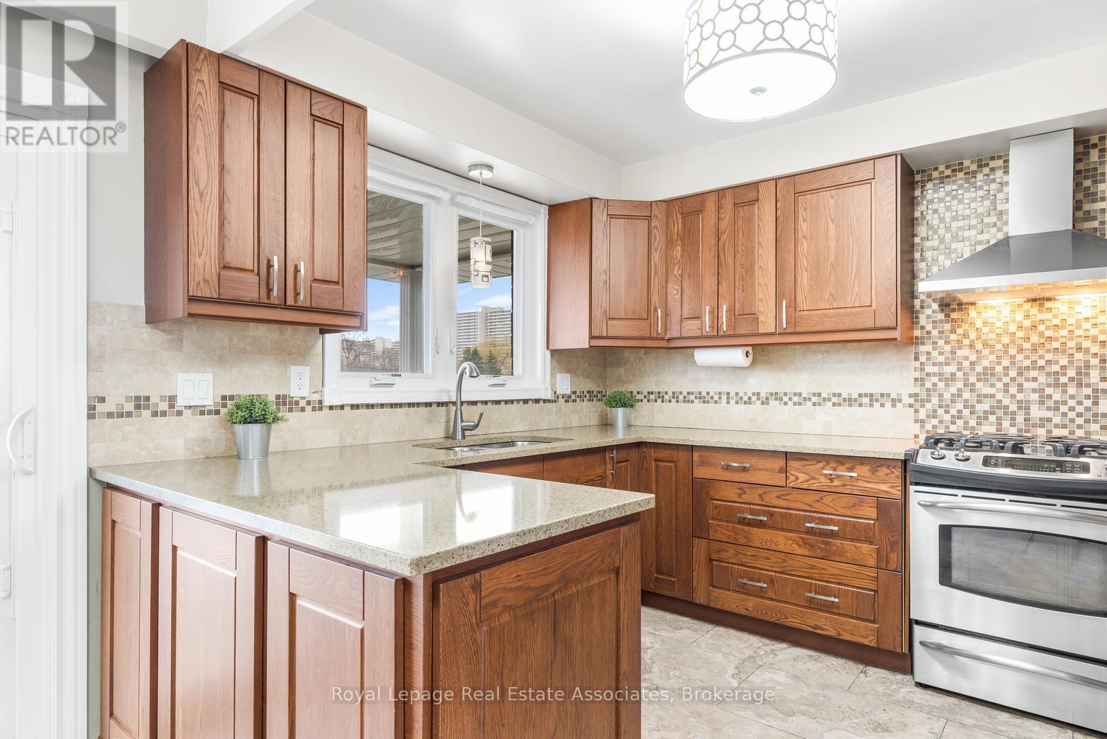 176 Daphne Avenue, Mississauga, Ontario  L5A 1M6 - Photo 22 - W13005340