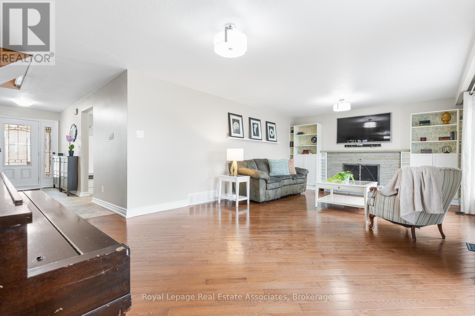 176 Daphne Avenue, Mississauga, Ontario  L5A 1M6 - Photo 5 - W13005340