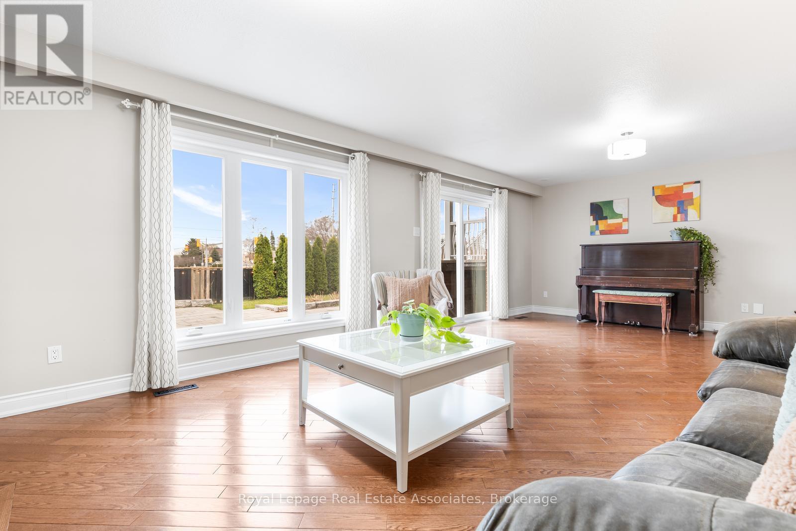 176 Daphne Avenue, Mississauga, Ontario  L5A 1M6 - Photo 9 - W13005340