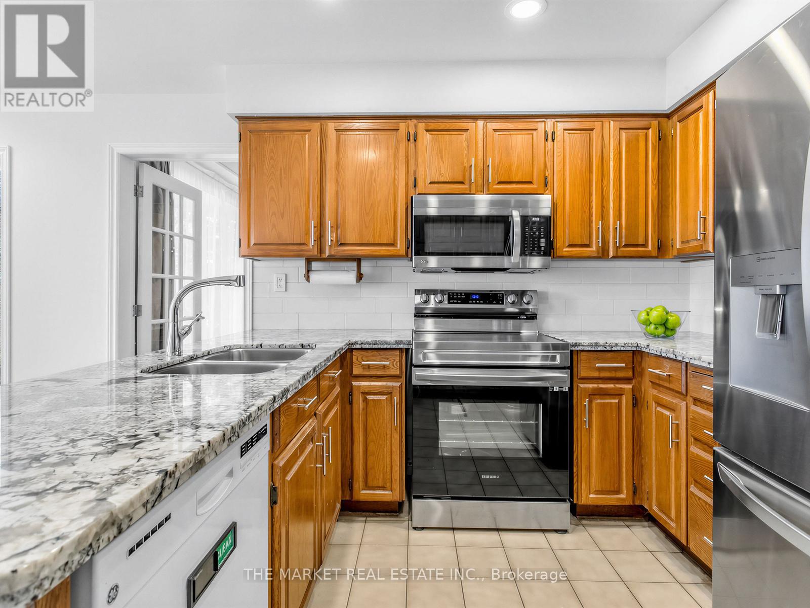 3840 Promontory Crescent S, Mississauga, Ontario  L5L 3M2 - Photo 19 - W13005394