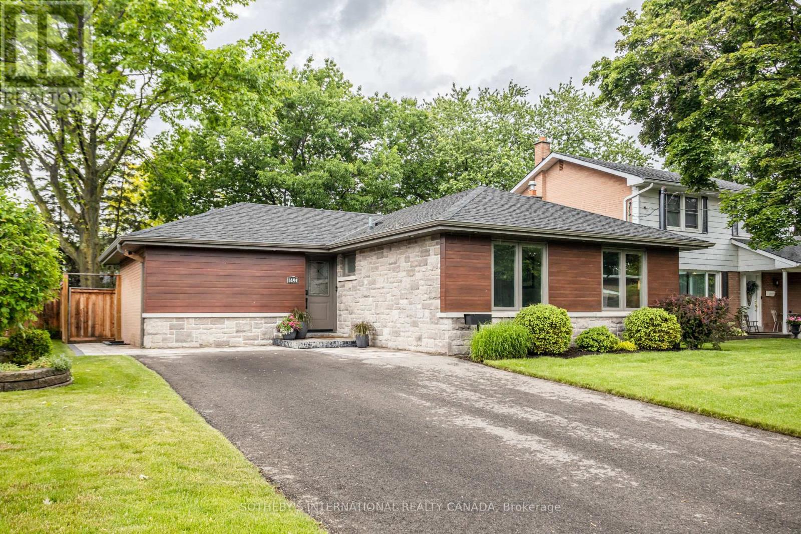 1491 Venta Avenue, Mississauga, Ontario  L4X 1C9 - Photo 2 - W13005408