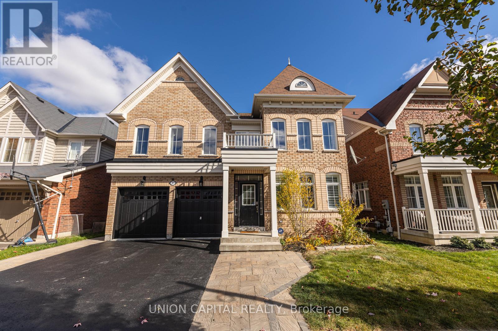 ROOM B - 21 DENBURY COURT, Whitby, Ontario