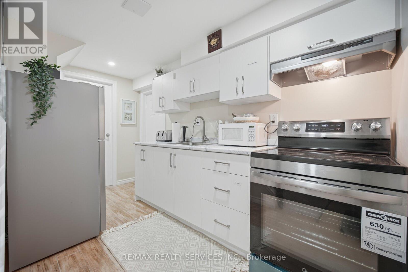 16 Langholm Court, Brampton, Ontario  L6Z 2Y1 - Photo 32 - W13005034