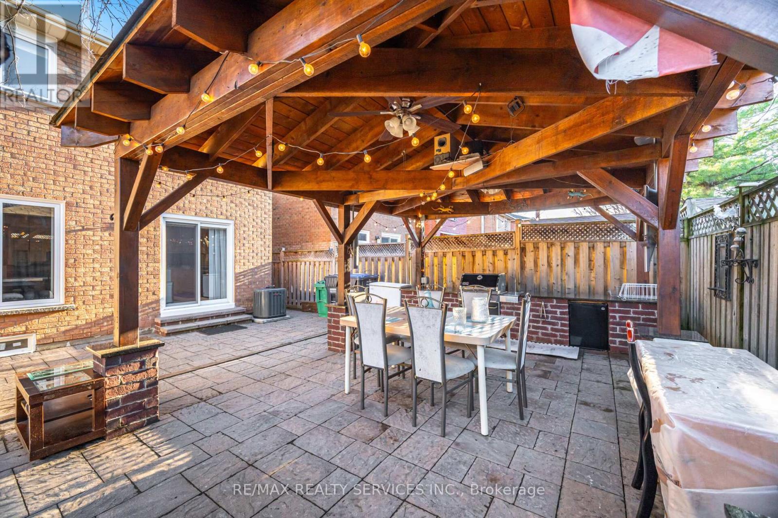 16 Langholm Court, Brampton, Ontario  L6Z 2Y1 - Photo 48 - W13005034