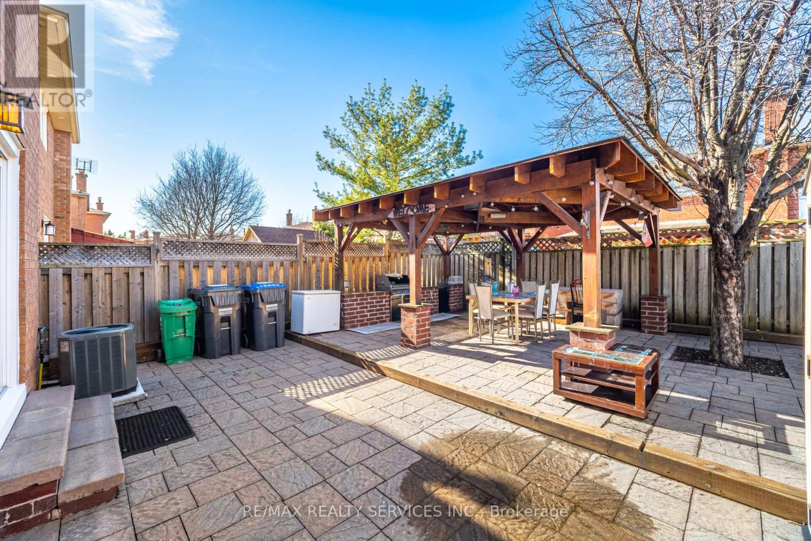 16 Langholm Court, Brampton, Ontario  L6Z 2Y1 - Photo 45 - W13005034