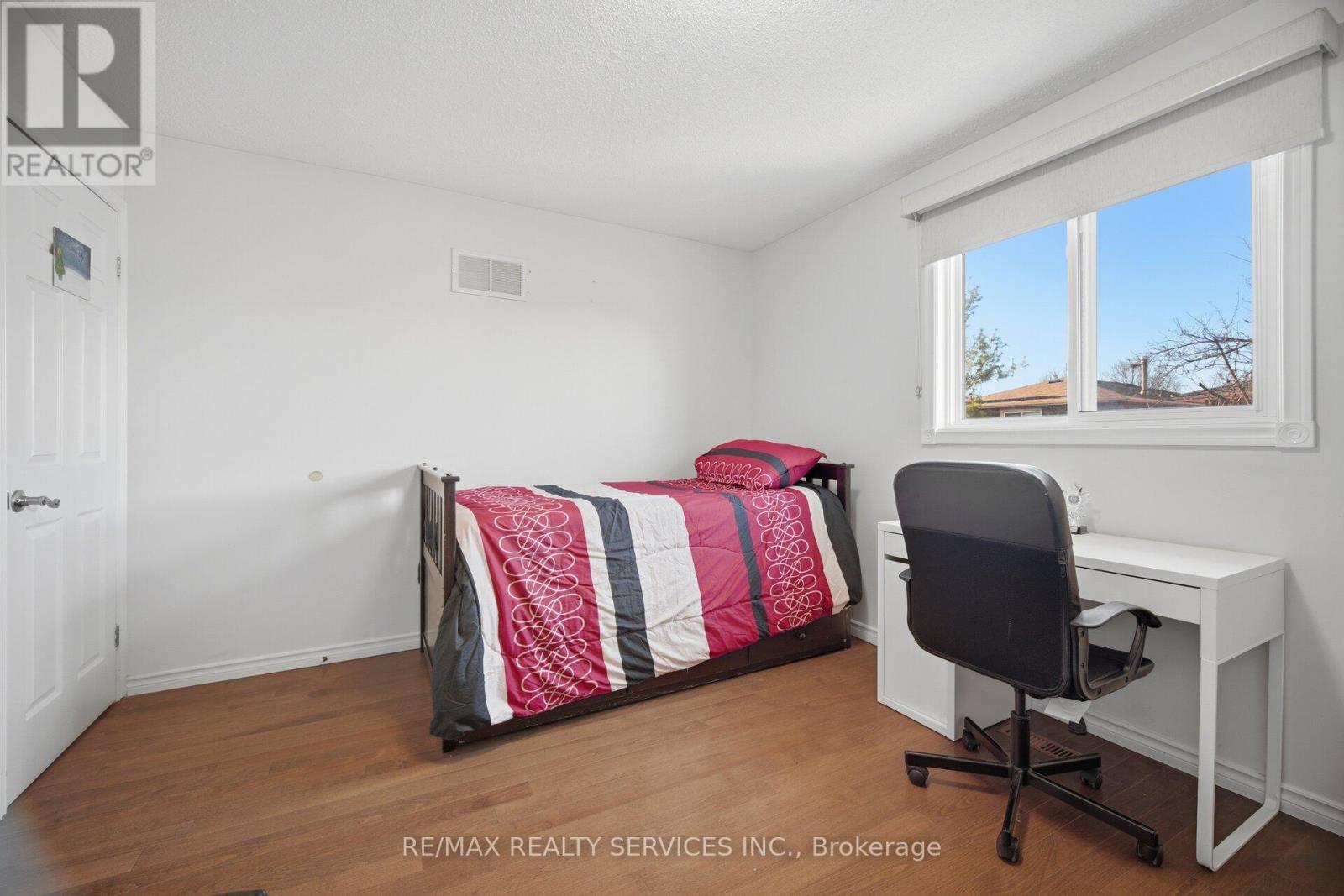 16 Langholm Court, Brampton, Ontario  L6Z 2Y1 - Photo 21 - W13005034