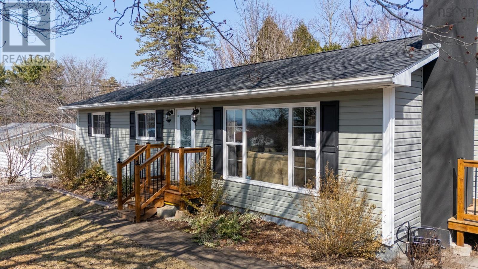 123 Minas Crescent, New Minas, Nova Scotia  B4N 4H1 - Photo 3 - 202607323