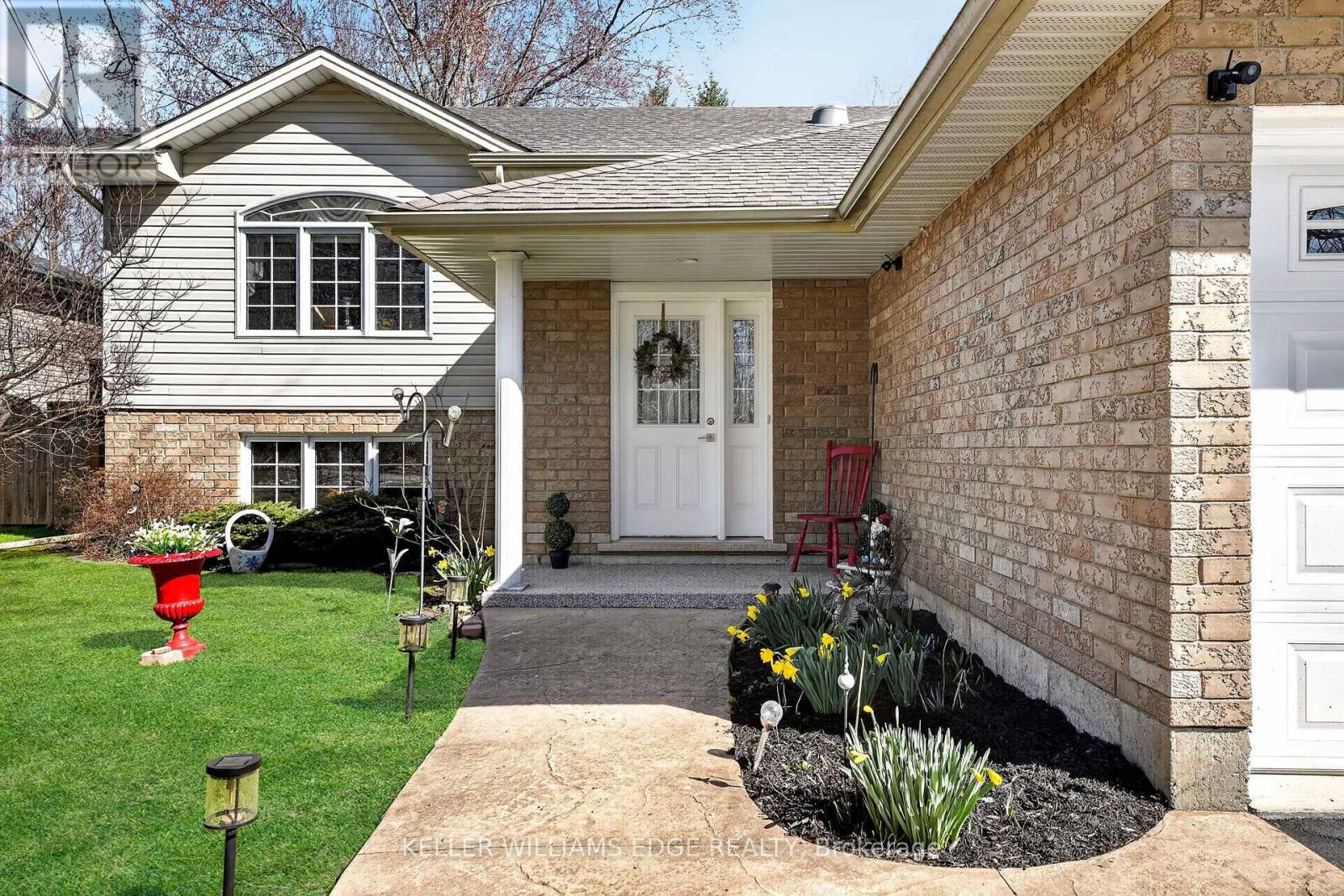 3276 Jewell Avenue, Fort Erie, Ontario  L0S 1N0 - Photo 3 - X13005238