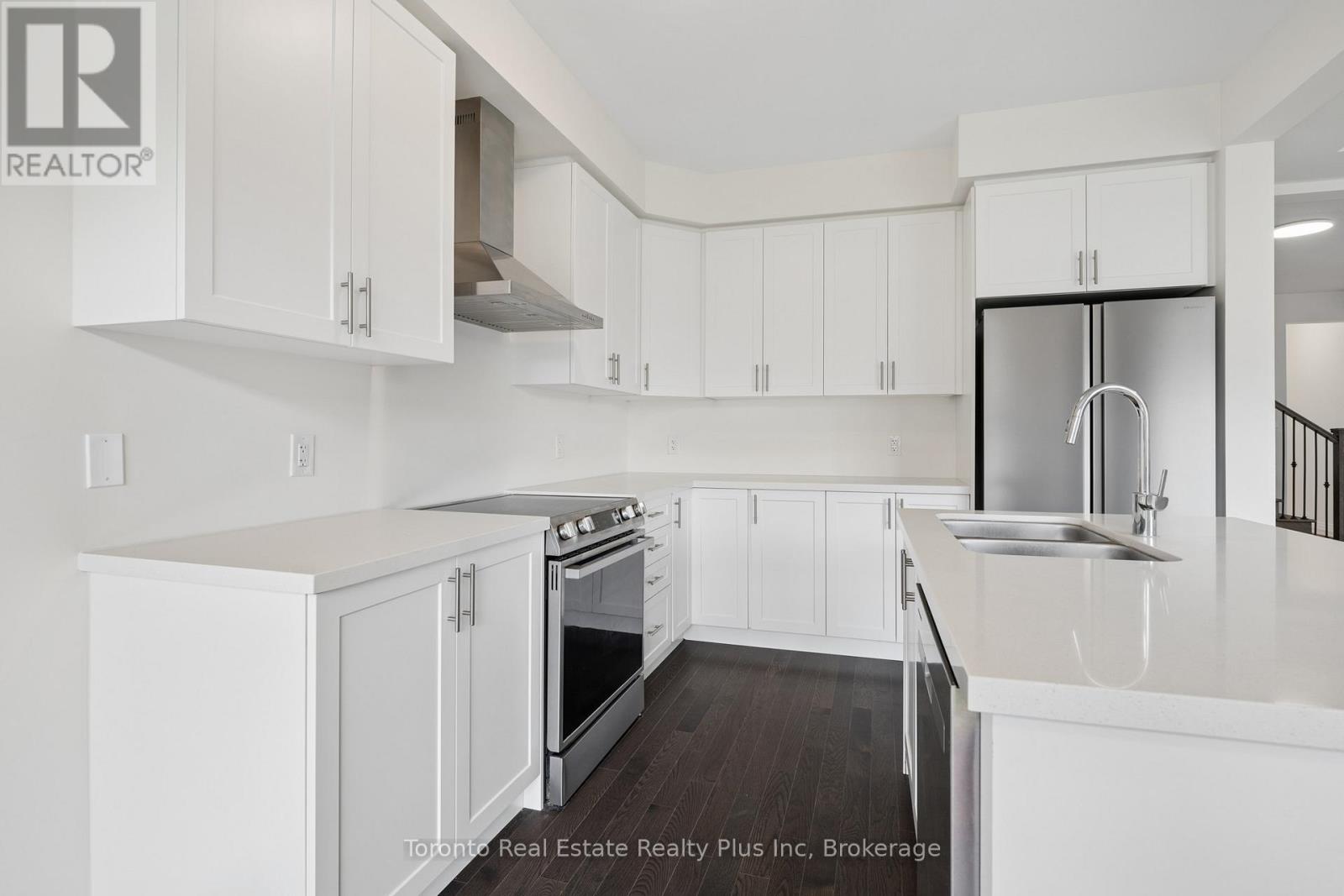 241 Broadacre Drive, Kitchener, Ontario  N2R 0S6 - Photo 17 - X13005378