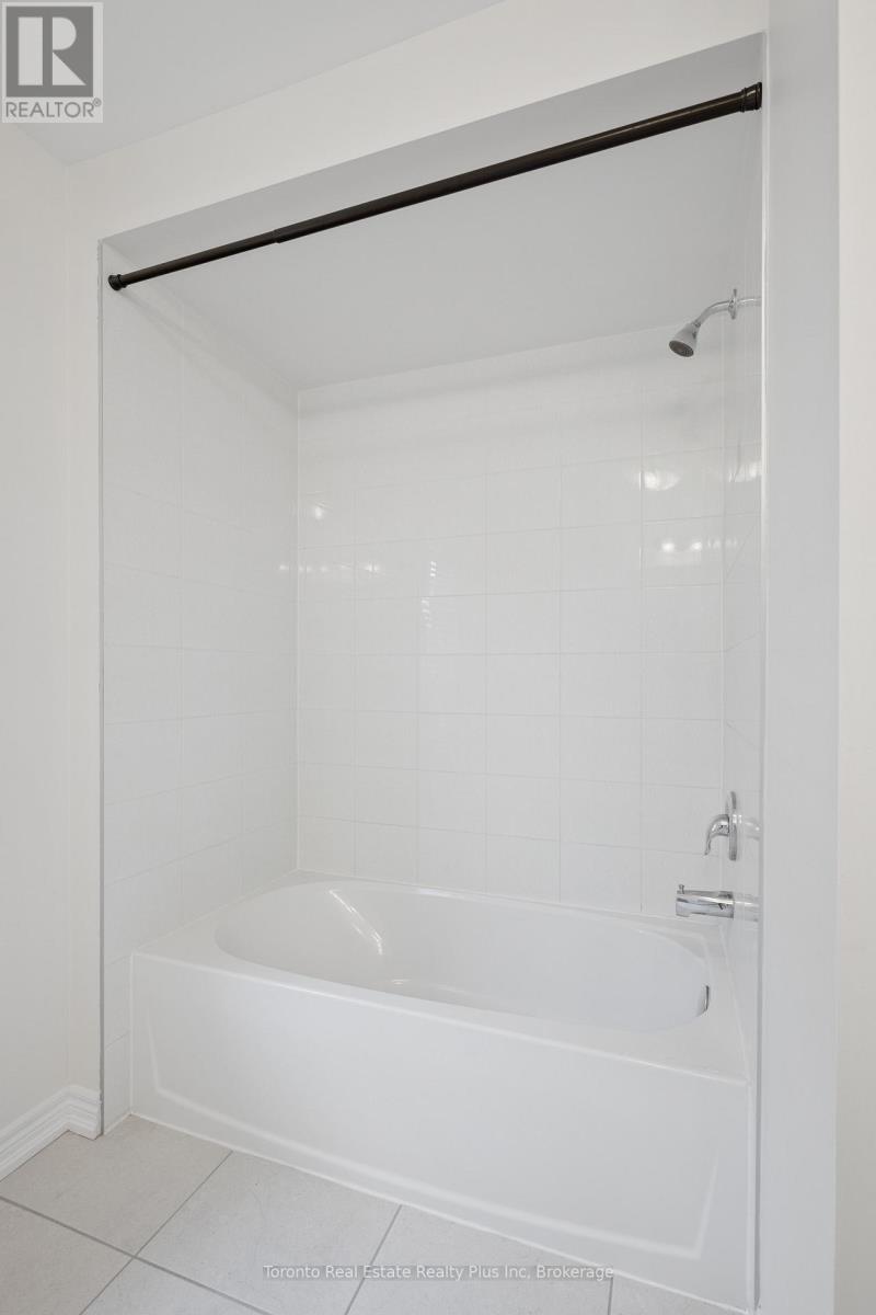 241 Broadacre Drive, Kitchener, Ontario  N2R 0S6 - Photo 31 - X13005378