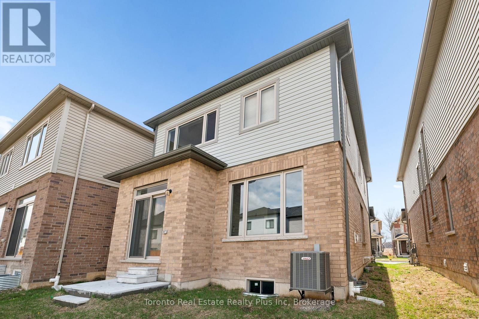 241 Broadacre Drive, Kitchener, Ontario  N2R 0S6 - Photo 40 - X13005378