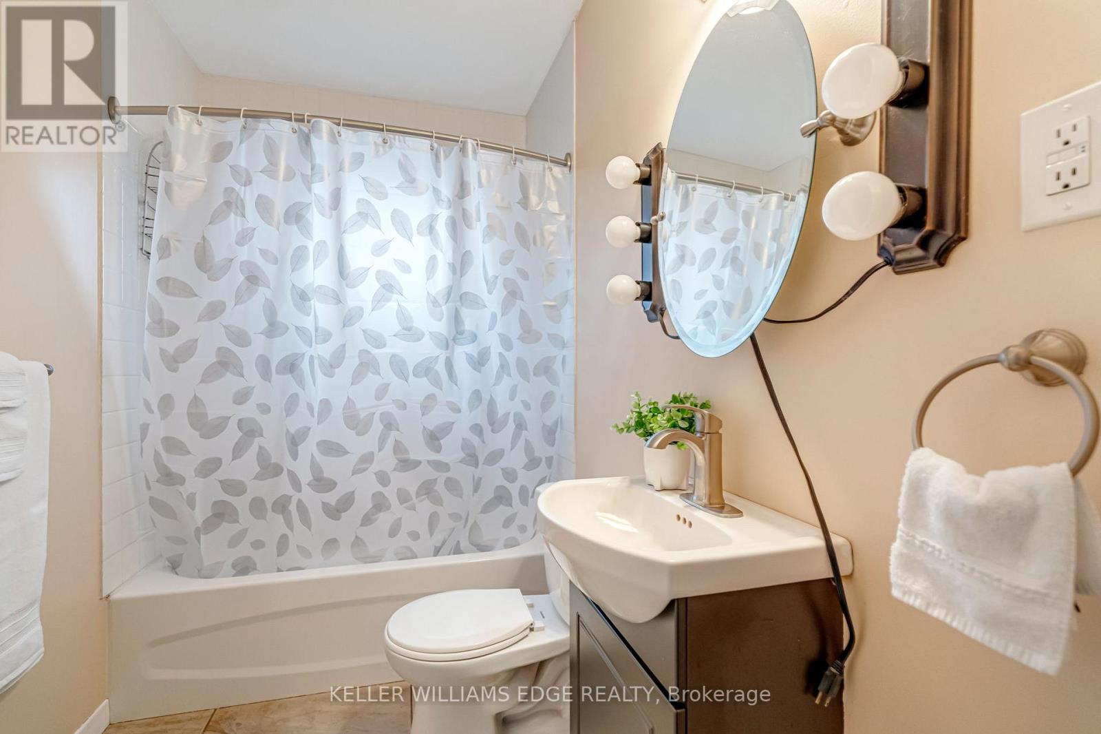 116 South Street S, West Lincoln, Ontario  L0R 2A0 - Photo 9 - X13005404