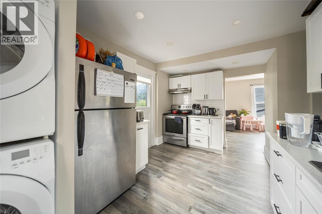 116 Cameron Street, Sarnia, Ontario  N7T 4A8 - Photo 8 - 26008092