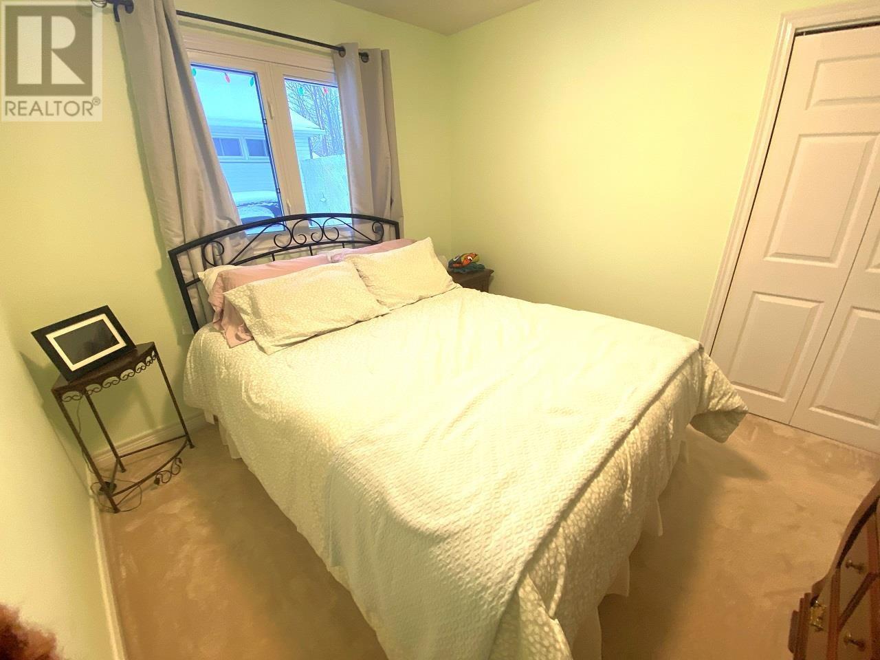 210 Mississauga Ave, Elliot Lake, Ontario  P5A 1E6 - Photo 11 - SM260331