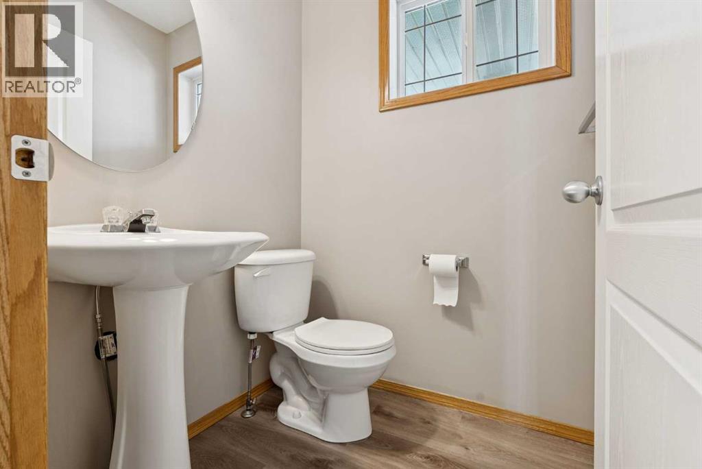 111 Luxstone Crescent SW, Airdrie, Alberta  T4B 2W8 - Photo 13 - A2301491