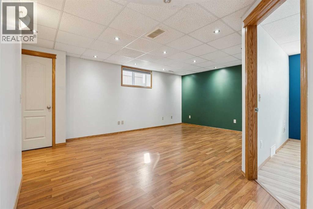 111 Luxstone Crescent SW, Airdrie, Alberta  T4B 2W8 - Photo 24 - A2301491