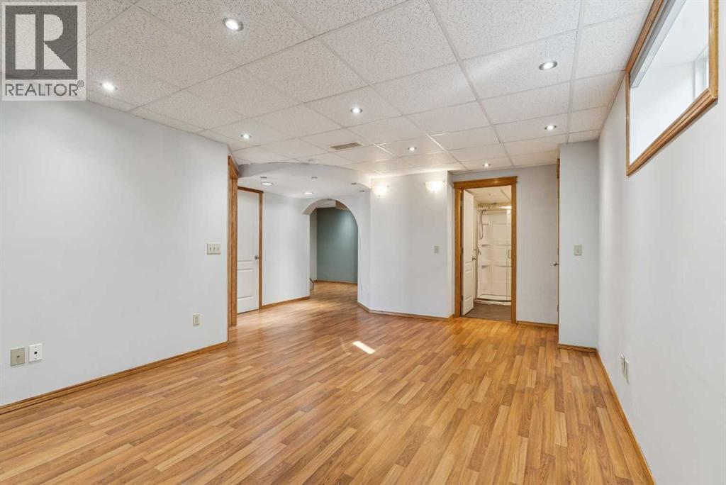 111 Luxstone Crescent SW, Airdrie, Alberta  T4B 2W8 - Photo 25 - A2301491