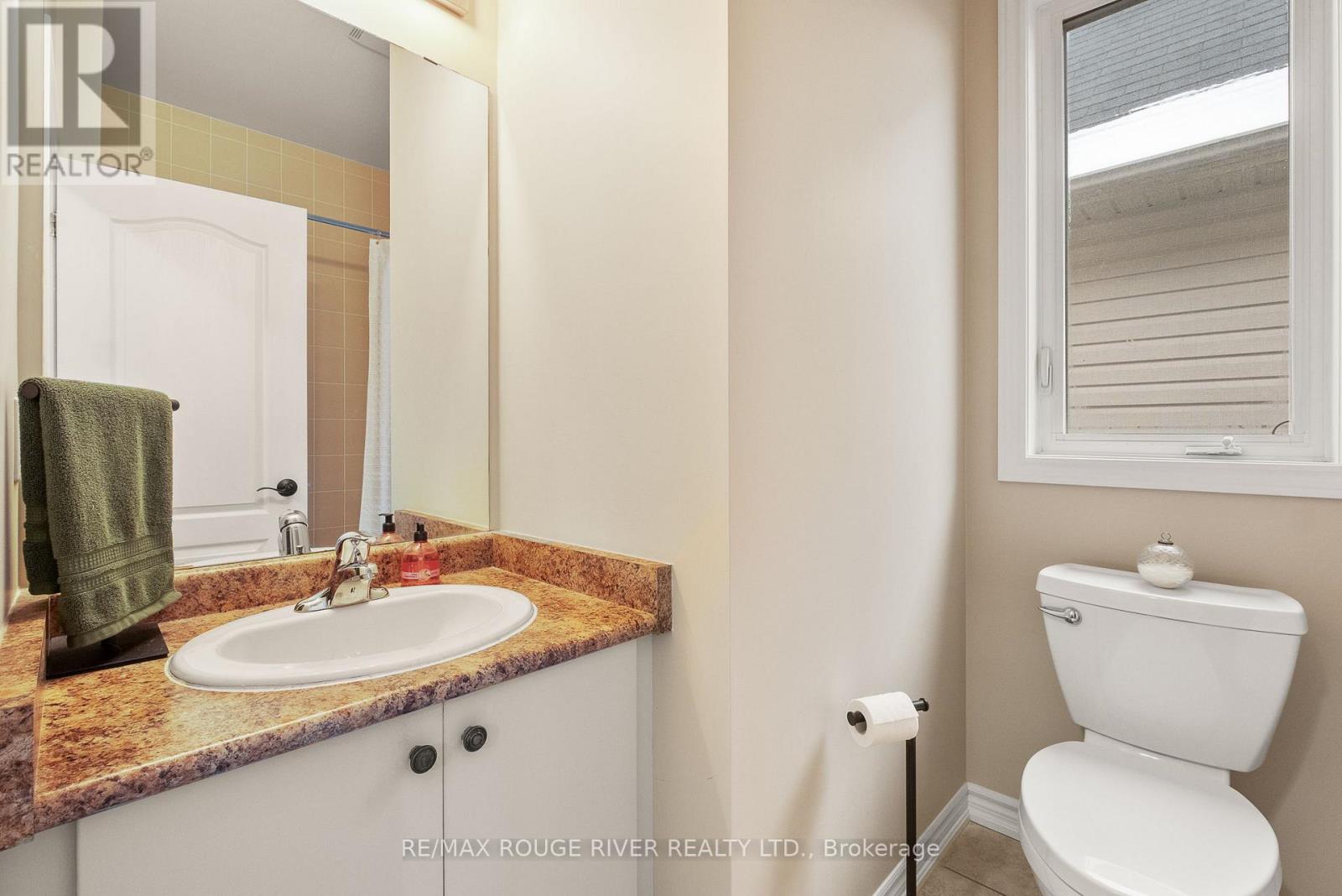 657 Prince Of Wales Drive, Cobourg, Ontario K9A 0C9 - Photo 5 - X12702266