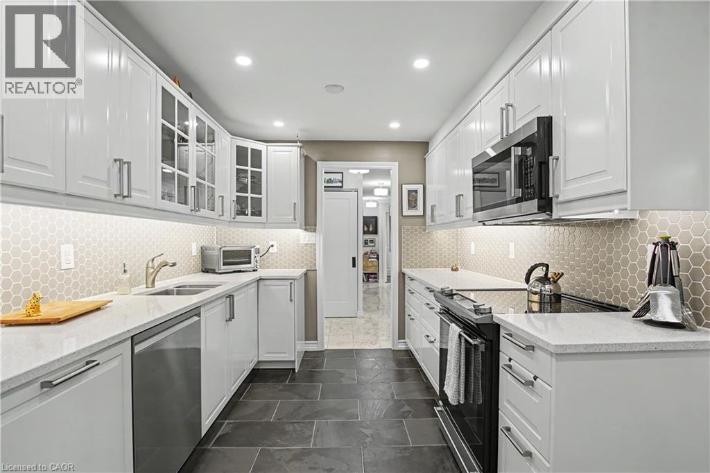 2121 Lakeshore Road Unit# 405, Burlington, Ontario  L7R 1C9 - Photo 17 - 40819865