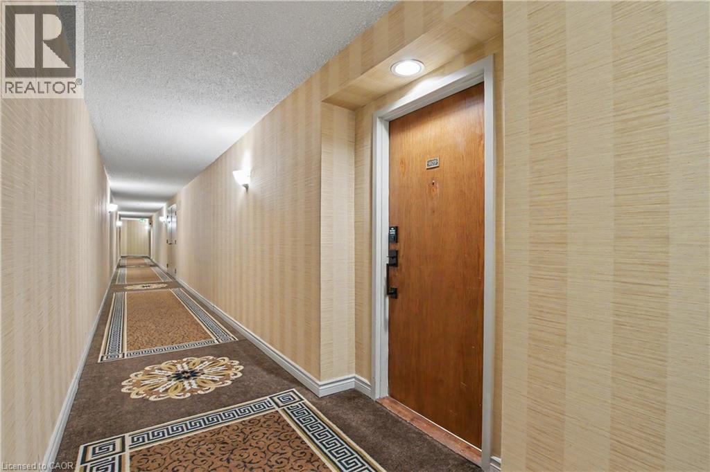 2121 Lakeshore Road Unit# 405, Burlington, Ontario  L7R 1C9 - Photo 5 - 40819865