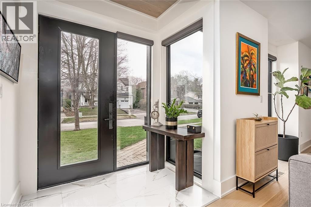 327 Goodram Drive, Burlington, Ontario  L7L 2J9 - Photo 6 - 40819522