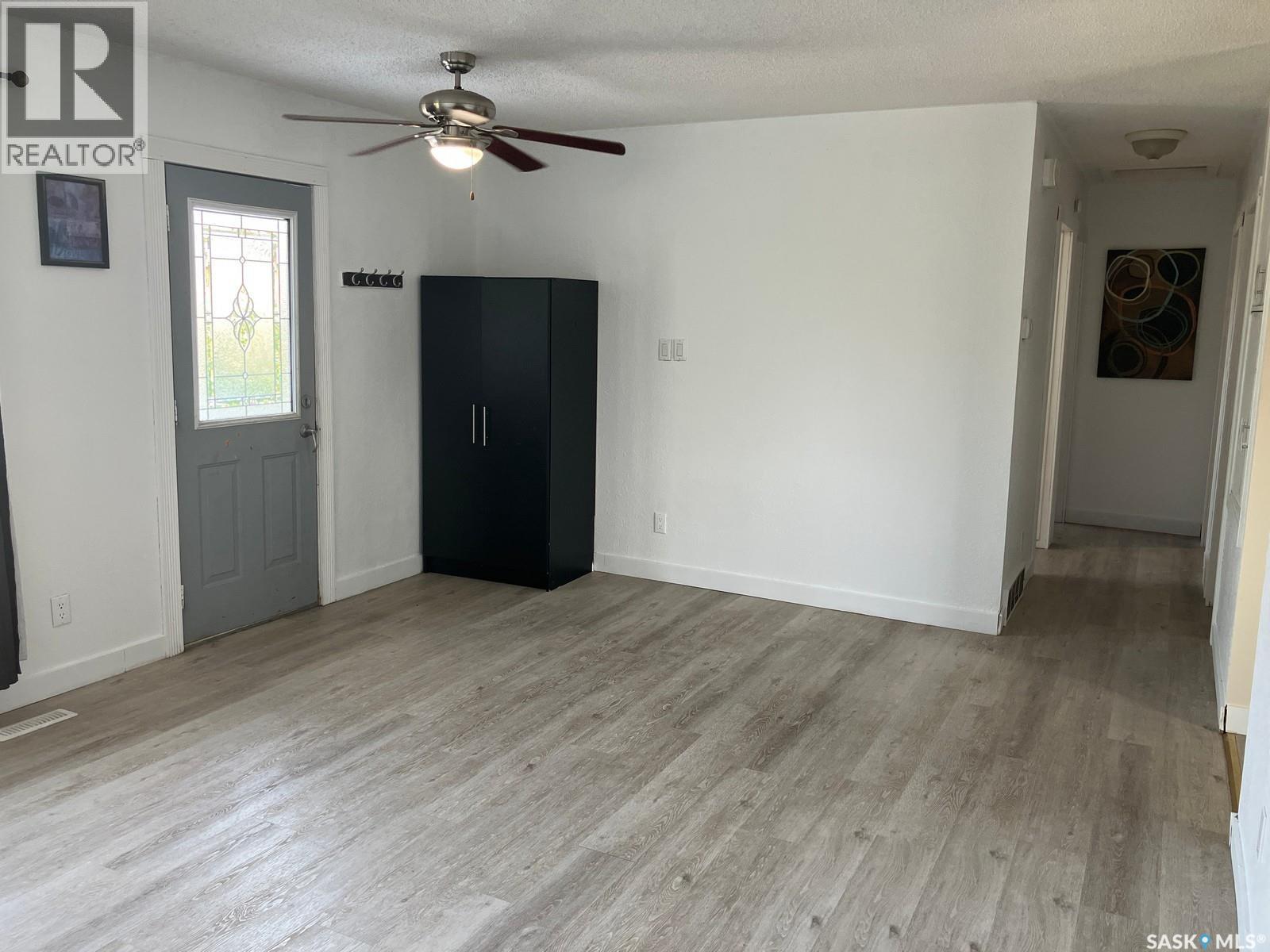 110 4th Street N, Nipawin, Saskatchewan  S0E 1E0 - Photo 12 - SK014496