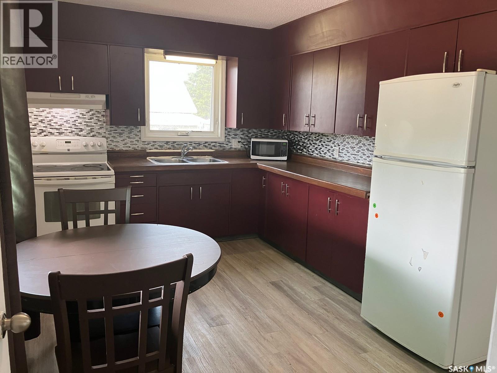 110 4th Street N, Nipawin, Saskatchewan  S0E 1E0 - Photo 13 - SK014496