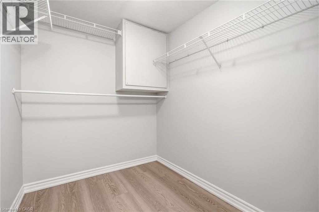 1820 Walkers Line Unit# 213, Burlington, Ontario  L7M 4V4 - Photo 18 - 40819898