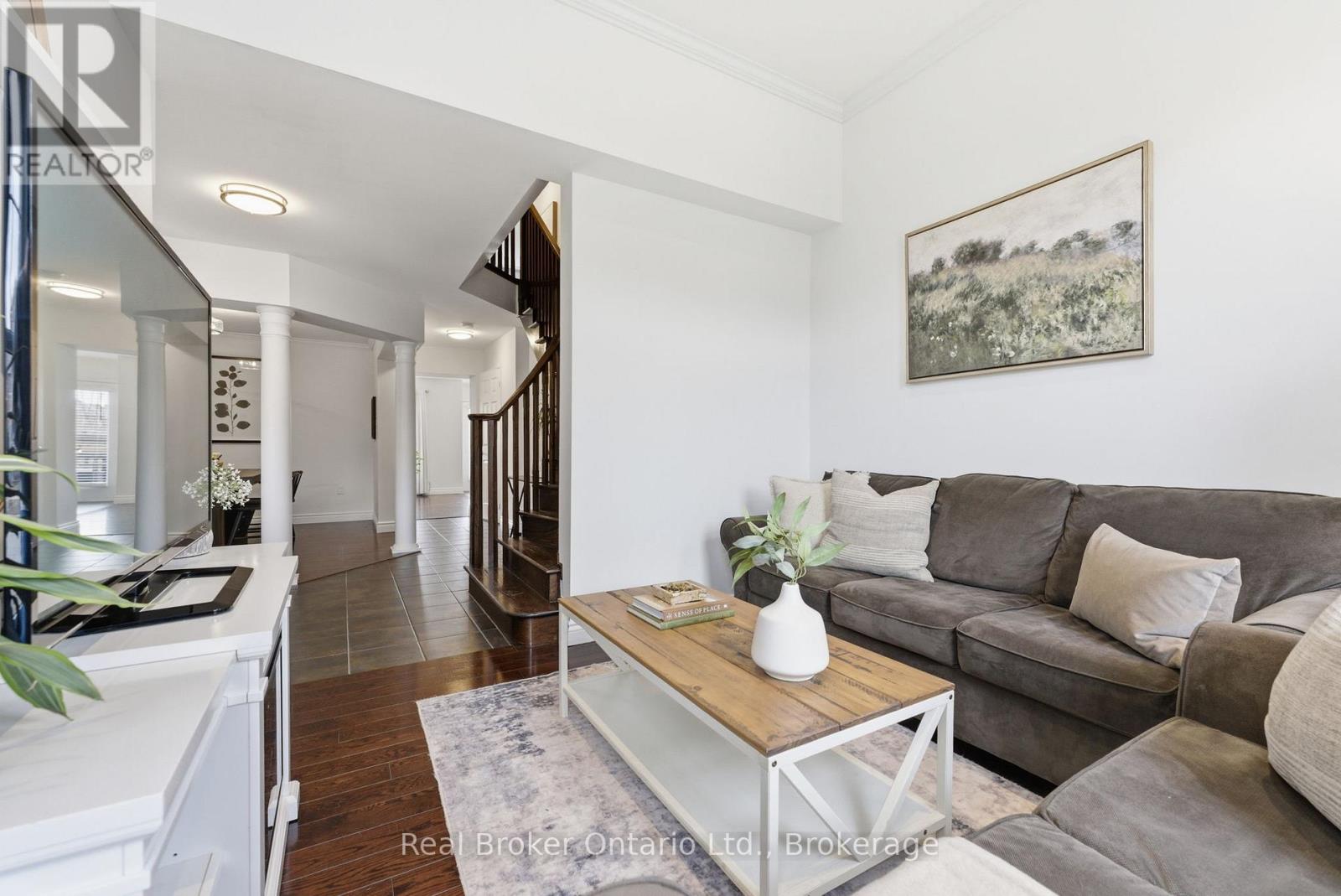 910 Vickerman Way, Milton, Ontario  L9T 0K5 - Photo 6 - W13005624