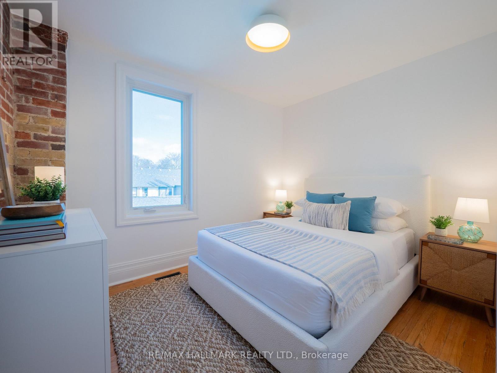 26 Sparkhall Avenue, Toronto, Ontario  M4K 1G5 - Photo 27 - E13004030